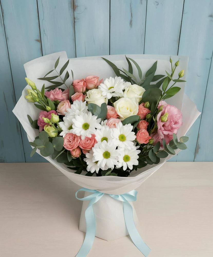 Букет цветов из: Розы, Лизиантусы и Хризантемы в Восточном Ставропольского края