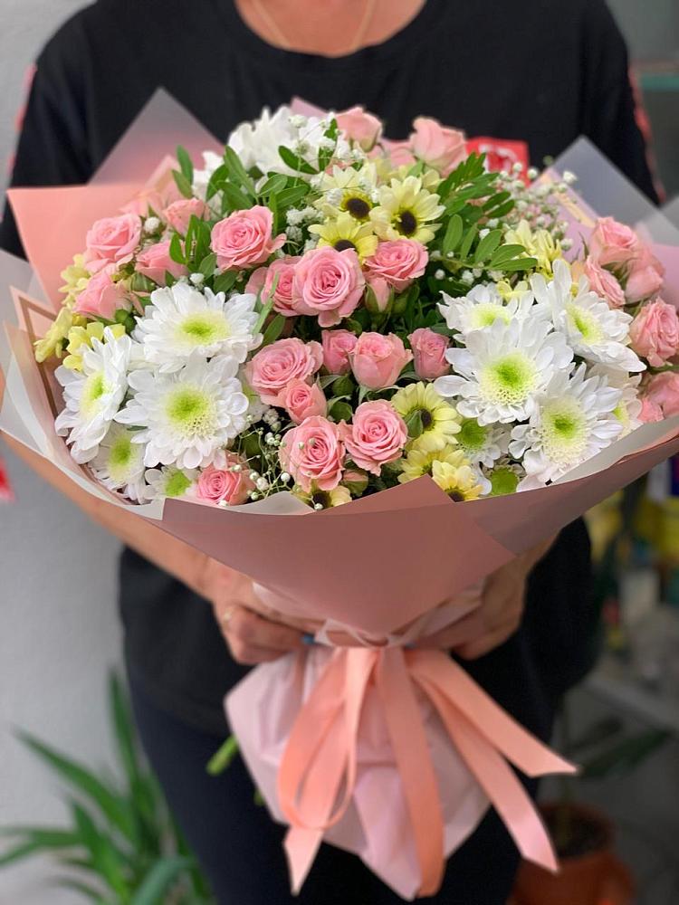 Букет цветов из: Розы и Хризантемы в Восточном Ставропольского края