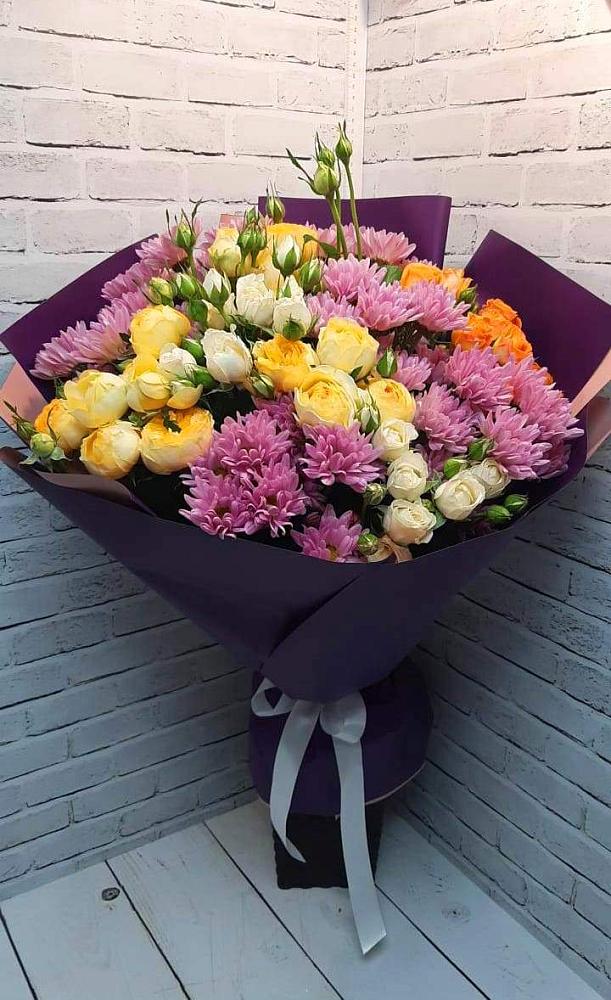 Букет цветов из: Хризантемы и Розы в Восточном Ставропольского края