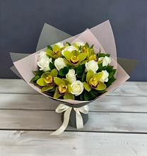 Букет цветов из:  Орхидеи и Розы в Восточном Ставропольского края