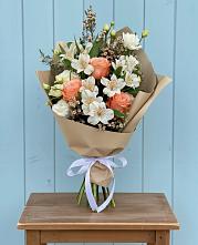 Букет цветов из:  Альстромерии, Лизиантусы, Розы и Хризантемы #REPLACE_PRED# Восточном Ставропольского края