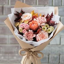 Букет цветов из:  Гвоздики, Хризантемы и Розы в Восточном Ставропольского края