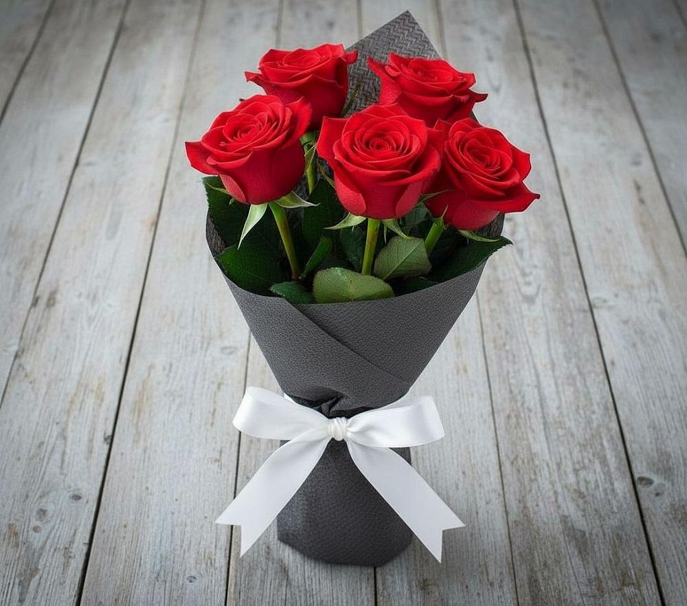 Букет 5 Красных роз Эдлесс Лав в Восточном Ставропольского края