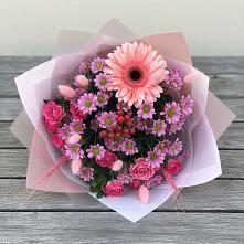 Букет цветов из:  Розы, Герберы и Хризантемы в Восточном Ставропольского края