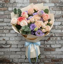 Букет цветов из:  Розы, Лизиантусы и Гвоздики в Восточном Ставропольского края